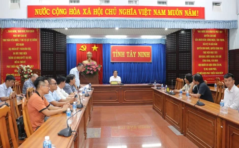 Sớm thống nhất phương án thiết kế Đài tưởng niệm tại Nghĩa trang liệt sĩ Đồi 82