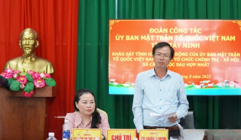 Phó Chủ tịch Thường trực UBMTTQ Việt Nam tỉnh khảo sát tình hình hoạt động MTTQ và các đoàn thể xã Cần Giuộc