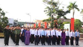 Tây Ninh: Viếng nghĩa trang liệt sĩ nhân kỷ niệm Quốc khánh 02/9