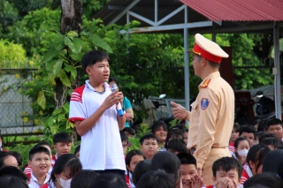 Phòng Cảnh sát giao thông: Tổ chức tuyên truyền an toàn giao thông cho học sinh