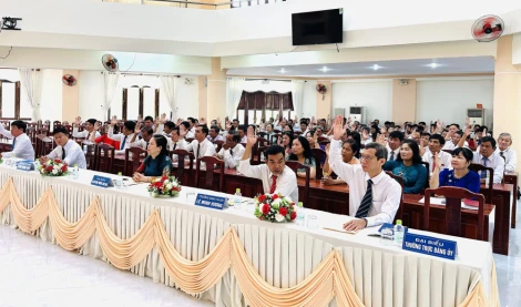 HĐND phường Long Hoa thông qua các nội dung quan trọng tại Kỳ họp thứ 3