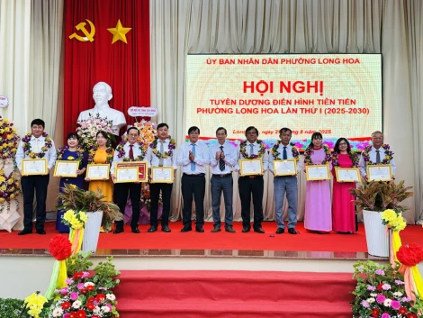 Phường Long Hoa: Tuyên dương điển hình tiên tiến giai đoạn 2020-2025