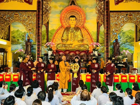 Hành trình mang tiếng hát Vu Lan đến miền đất Phật