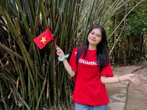 Giới trẻ miền Nam cùng cả nước hướng về lễ diễu binh, diễu hành