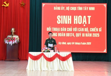 Bộ Chỉ huy Quân sự tỉnh Tây Ninh đối thoại dân chủ với cán bộ, chiến sĩ Trung đoàn 174