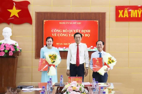 Xã Mỹ Lộc công bố quyết định của Ban Thường vụ Tỉnh ủy về công tác cán bộ