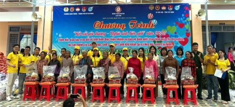 Lan tỏa yêu thương từ chương trình 'Kết nối yêu thương – Nghĩa tình biên giới' tại xã Hòa Hội
