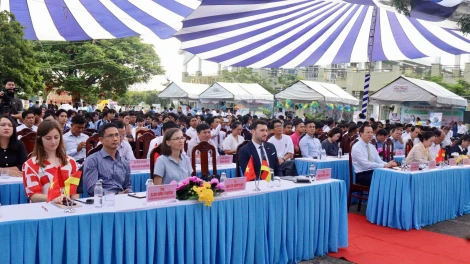 Khai mạc Chương trình 'Chuyến xe hướng nghiệp Đức' lần đầu tiên tại Tây Ninh