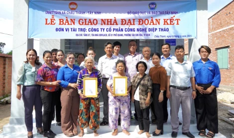 Xã Châu Thành: Trao tặng 2 căn nhà Đại đoàn kết cho hộ nghèo