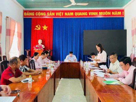 Kiểm tra tình hình thực hiện tín dụng chính sách xã hội tại xã Phước Vinh
