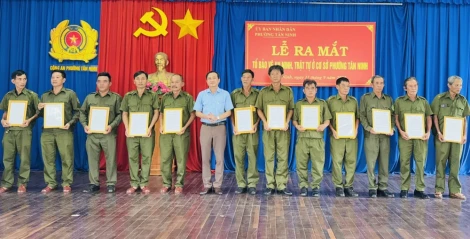 Phường Tân Ninh ra mắt các Tổ bảo vệ an ninh, trật tự
