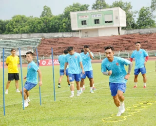 Câu lạc bộ bóng đá Long An tiếp đón Quy Nhơn United trên sân nhà ở vòng khai màn Cúp LPBank 2025/2026