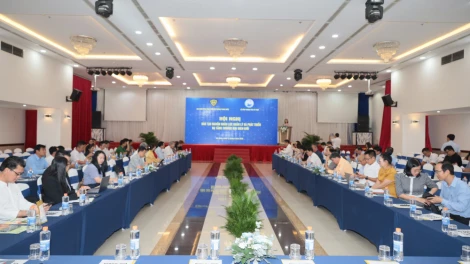 Đào tạo nguồn nhân lực quản lý và phát triển hạ tầng thương mại biên giới
