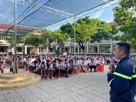 Tuyên truyền kiến thức phòng cháy, chữa cháy cho học sinh Trường THCS Bàu Đồn