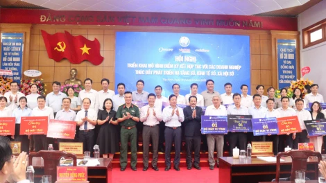 Triển khai mô hình điểm ký kết hợp tác với các doanh nghiệp thúc đẩy chuyển đổi số