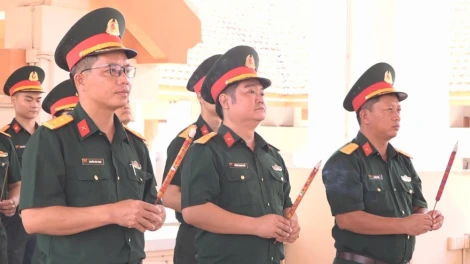 Đoàn Văn công Quân khu 7 về nguồn tại Khu di tích lịch sử cách mạng tỉnh