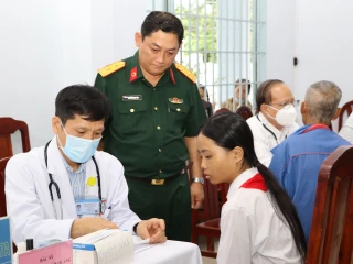 'Trăng thu biên cương' - Mang trung thu đến với thiếu nhi, người dân xã Châu Thành