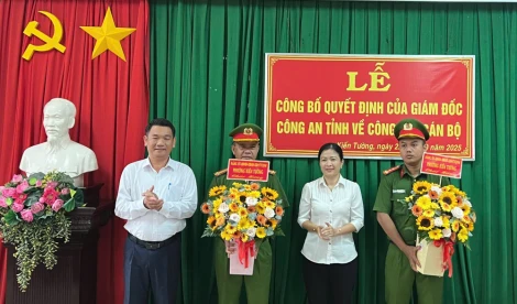 Phường Kiến Tường: Công bố quyết định của Giám đốc Công an tỉnh về công tác cán bộ