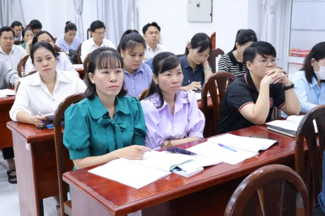 Tập huấn triển khai kế hoạch tiêm chủng bù liều cho trẻ tại Tây Ninh