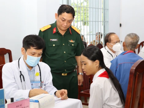 'Trăng thu biên cương' - Mang trung thu đến với thiếu nhi, người dân xã Châu Thành