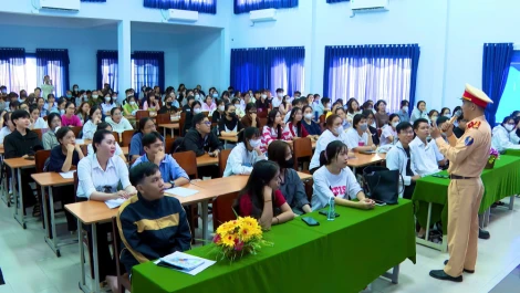 Trường Cao đẳng Y tế Long An tổ chức tuần sinh hoạt công dân - sinh viên năm học 2025-2026