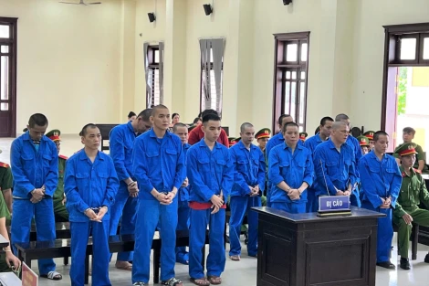 Tuyên án hơn 160 năm tù cho băng nhóm chuyên chặn xe cướp thuốc lá lậu