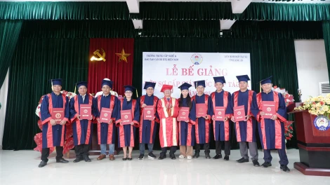 Gần 30 học viên hoàn thành lớp Sơ cấp Giám đốc hợp tác xã