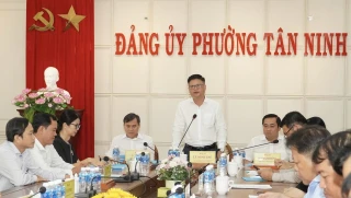 Phường Kiến Tường và phường Tân Ninh trao đổi, học tập kinh nghiệm vận hành chính quyền 2 cấp