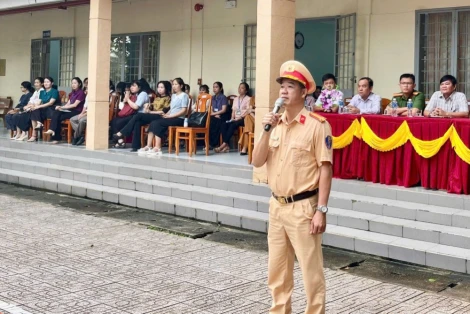 Tuyên truyền an toàn giao thông cho phụ huynh học sinh