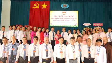 Bà Bùi Thị Trúc Linh giữ chức Chủ tịch UBMTTQ Việt Nam xã Mỹ An lần thứ I, nhiệm kỳ 2025-2030