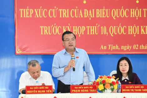 Cử tri phường An Tịnh quan tâm đến vấn đề hạ tầng giao thông và sách giáo khoa
