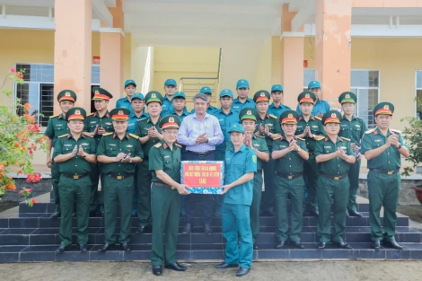 Cục Quân huấn - Nhà trường kiểm tra tại Ban Chỉ huy Phòng thủ khu vực 1 - Bến Lức