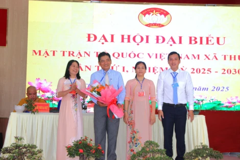 Bà Nguyễn Thu Lan giữ chức Chủ tịch UBMTTQ Việt Nam xã Thủ Thừa lần thứ I, nhiệm kỳ 2025-2030