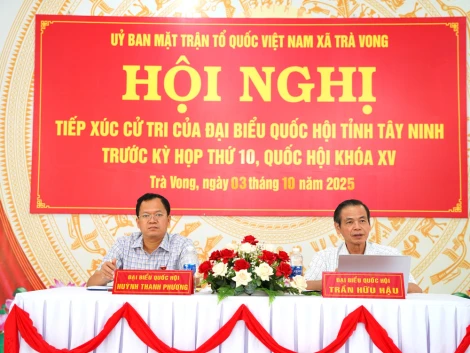 Đoàn đại biểu Quốc hội tỉnh tiếp xúc cử tri xã Trà Vong