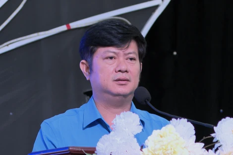 Sáng 03/10, Liên đoàn Lao động (LĐLĐ) tỉnh Tây Ninh tổ chức Hội nghị sơ kết quí III và triển khai nhiệm vụ quí IV/2025. Phó Chủ tịch UBMTTQ Việt Nam tỉnh, Chủ tịch LĐLĐ tỉnh Trần Lê Duy chủ trì hội nghị.