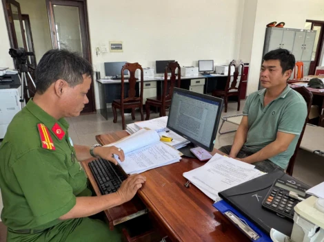 Vận động đối tượng truy nã về tội cố ý gây thương tích ra đầu thú