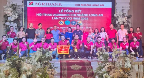 Sôi nổi diễn ra từ ngày 03 đến 05/10, Hội thao Agribank Chi nhánh Long An có hơn 200 vận động viên tham gia đến từ Hội Sở và 8 chi nhánh trực thuộc. Hội thao khép lại thành công tốt đẹp trong tinh thần thể thao "Đoàn kết – Trung thực – Cao thượng".