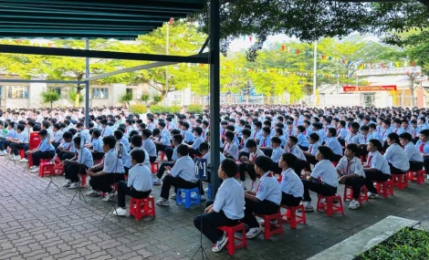 Tuyên truyền pháp luật cho học sinh trung học cơ sở