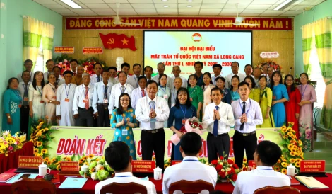 Bà Lại Thị Kim Minh giữ chức Chủ tịch UBMTTQ Việt Nam xã Long Cang