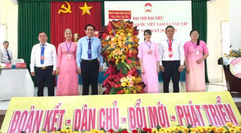Bà Tô Thị Kim Thoa giữ chức Chủ tịch UBMTTQ Việt Nam xã Tân Tập