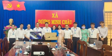 Xã Dương Minh Châu ký kết thỏa thuận hợp tác với Mobifone Tây Ninh