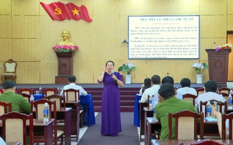 Sáng 08/10, tại xã Cần Đước, Sở Tư pháp tỉnh Tây Ninh tổ chức Hội nghị tập huấn, bồi dưỡng nghiệp vụ công tác hòa giải cơ sở nhằm triển khai thực hiện Đề án “Nâng cao năng lực đội ngũ hòa giải viên ở cơ sở giai đoạn 2024 - 2030” của kế hoạch UBND tỉnh.