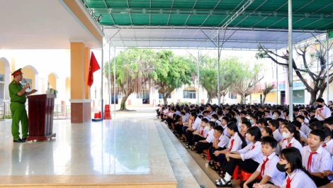 Lá chắn bảo vệ học đường trước hiểm họa ma túy