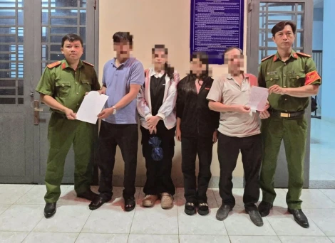 Tây Ninh: Kịp thời giải cứu hai sinh viên bị lừa sang Campuchia 'giải quyết vụ án'