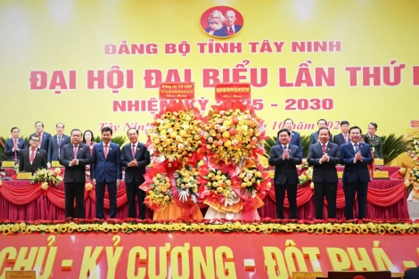 Đồng chí Nguyễn Văn Nên: Tây Ninh phải xem ứng dụng khoa học công nghệ, chuyển đổi số là nhiệm vụ then chốt, trọng tâm trong nhiệm kỳ mới