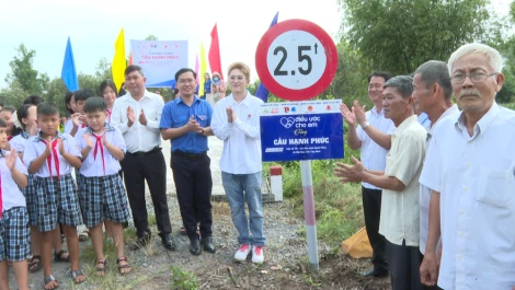 Khánh thành công trình Cầu Hạnh Phúc