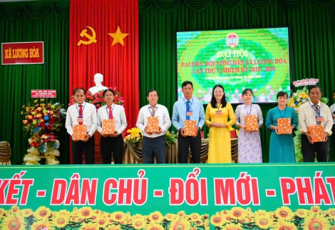 Bà Nguyễn Thị Ngọc Thu giữ chức Chủ tịch Hội Nông dân xã Lương Hòa