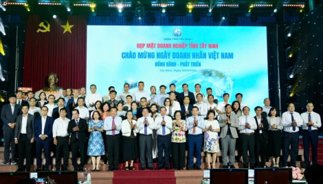 Tây Ninh: Họp mặt doanh nhân, doanh nghiệp nhân kỷ niệm 21 năm Ngày Doanh nhân Việt Nam