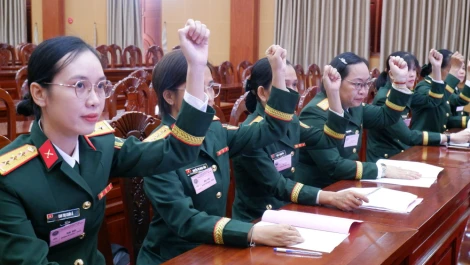 Thượng úy Cao Thị Châu Á giữ chức Chủ tịch Hội Phụ nữ Ban Chỉ huy phòng thủ khu vực 3 - Tân Ninh