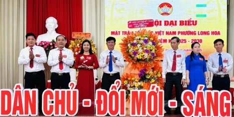 Bà Nguyễn Thu giữ chức Chủ tịch UBMTTQ Việt Nam phường Long Hoa